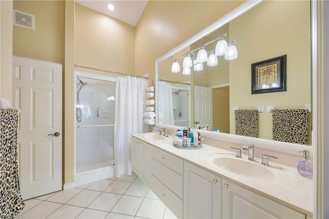 6680 Beach Resort DR 1206, Naples, FL 34114