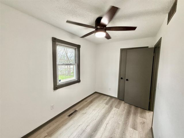 5403 SW 9th Street, Des Moines, IA 50315