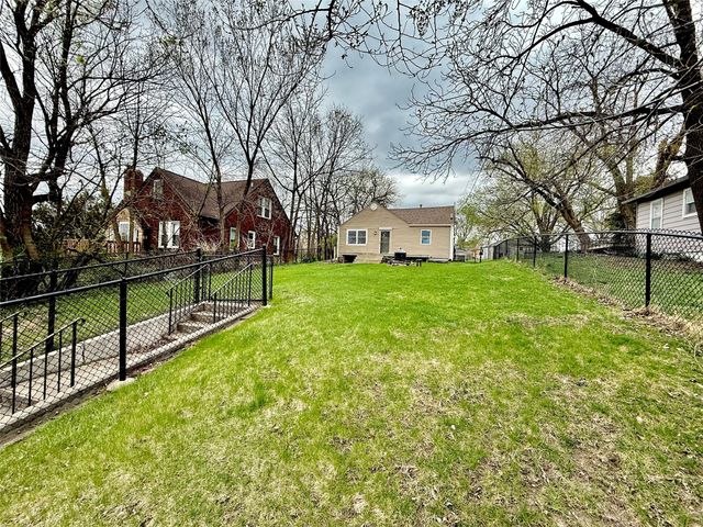 5403 SW 9th Street, Des Moines, IA 50315