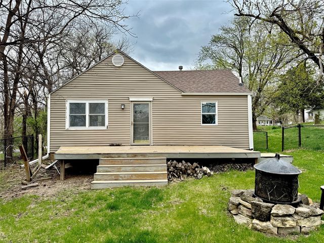 5403 SW 9th Street, Des Moines, IA 50315