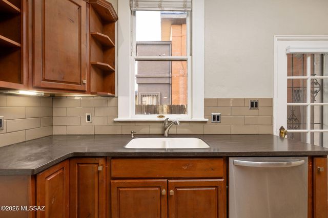 344 S 6th Avenue, Tucson, AZ 85701