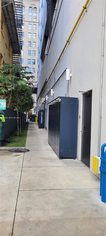 151 SE 1st St 801, Miami, FL 33131