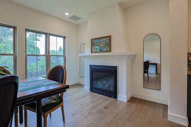9200 Village Green Drive, Montgomery, OH 45242