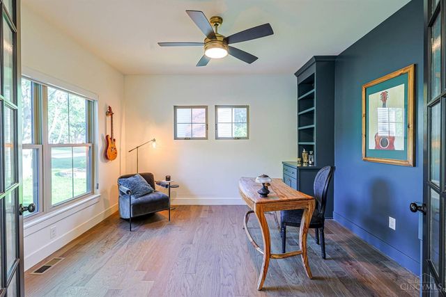 9200 Village Green Drive, Montgomery, OH 45242