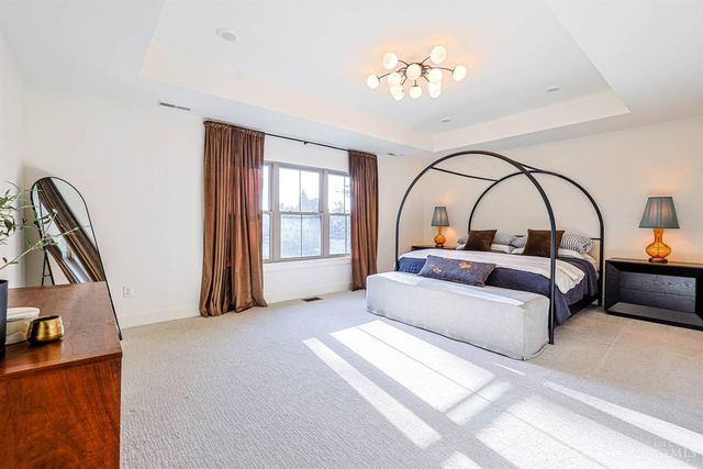 9200 Village Green Drive, Montgomery, OH 45242