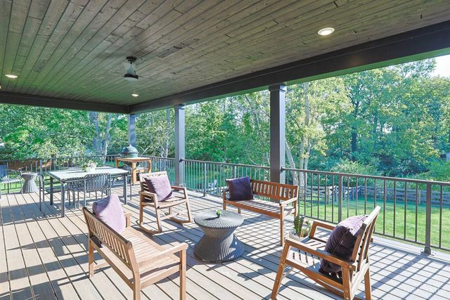 9200 Village Green Drive, Montgomery, OH 45242