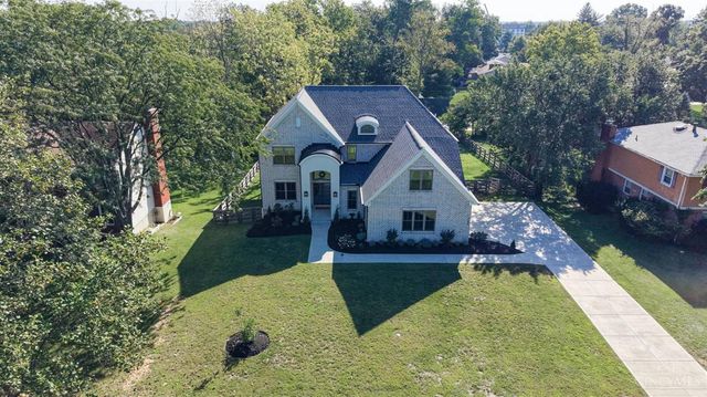 9200 Village Green Drive, Montgomery, OH 45242
