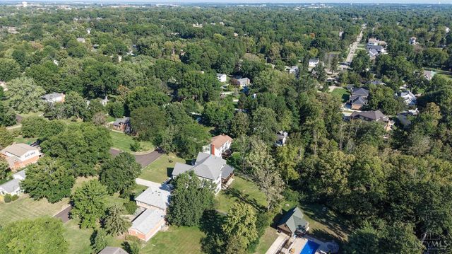 9200 Village Green Drive, Montgomery, OH 45242