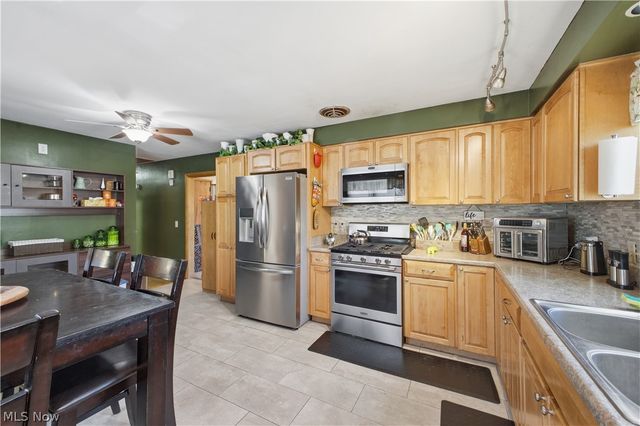 20 James Street, Columbiana, OH 44408