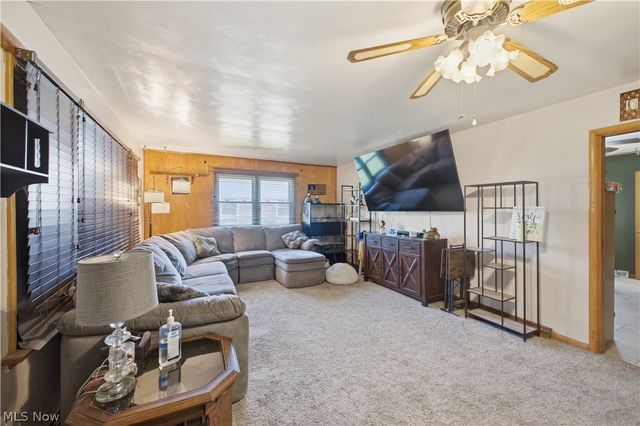 20 James Street, Columbiana, OH 44408