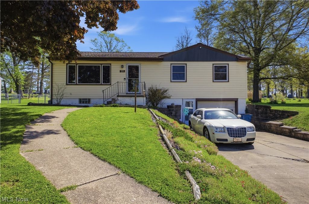 20 James Street, Columbiana, OH 44408