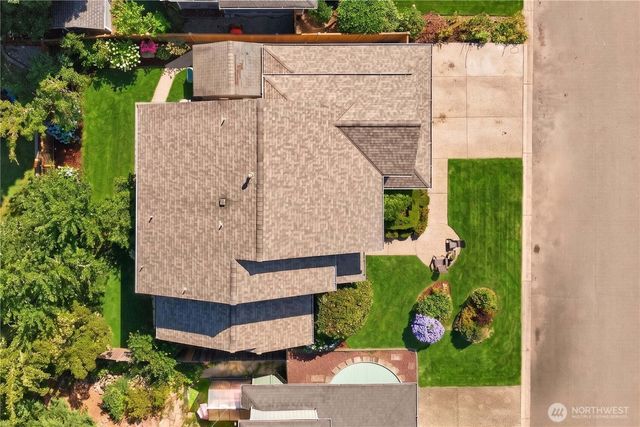 23610 SE 267th Place, Maple Valley, WA 98038