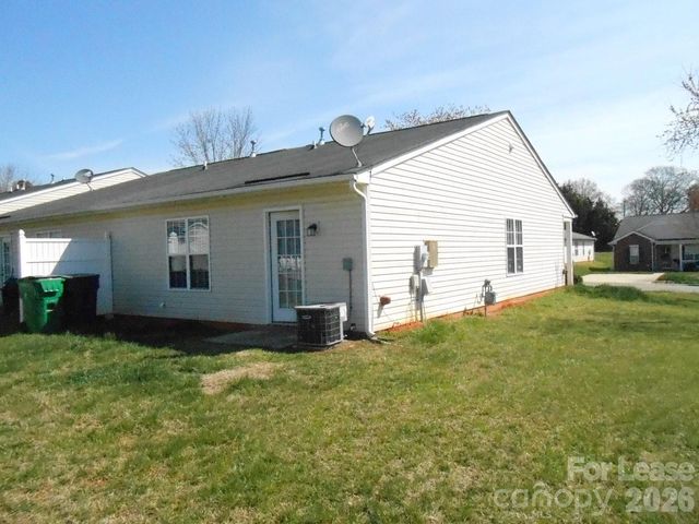 5325 Harris Cove Drive, Charlotte, NC 28269