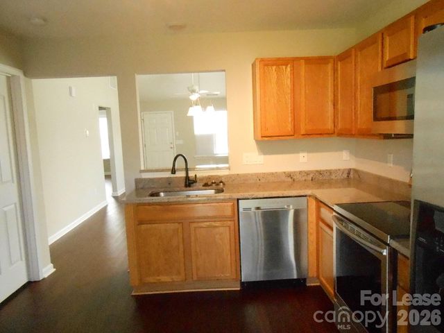 5325 Harris Cove Drive, Charlotte, NC 28269