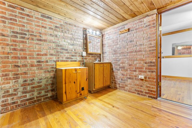 524 S Preston Street, Wolfe City, TX 75496