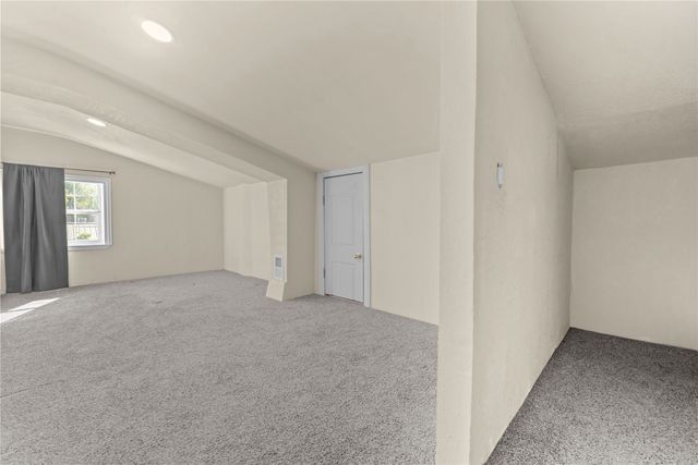 524 S Preston Street, Wolfe City, TX 75496