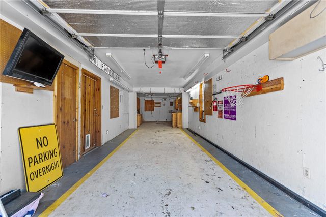 524 S Preston Street, Wolfe City, TX 75496
