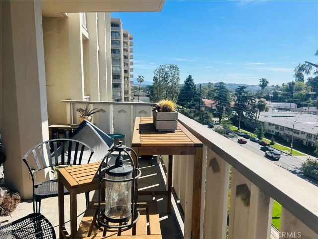 4455 Los Feliz Blvd 605, Los Angeles, CA 90027