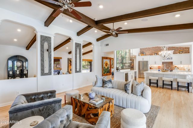 4833 N 38TH Street, Phoenix, AZ 85018