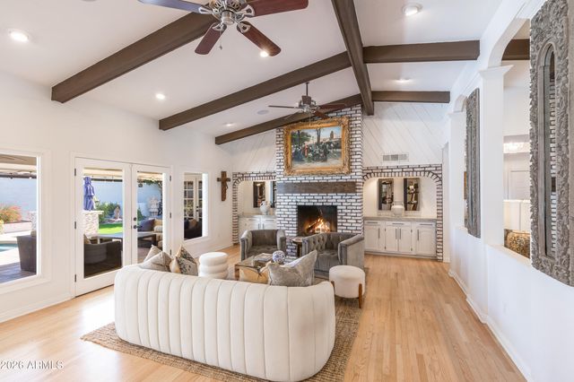 4833 N 38TH Street, Phoenix, AZ 85018