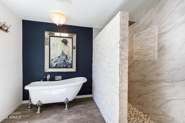 4833 N 38TH Street, Phoenix, AZ 85018