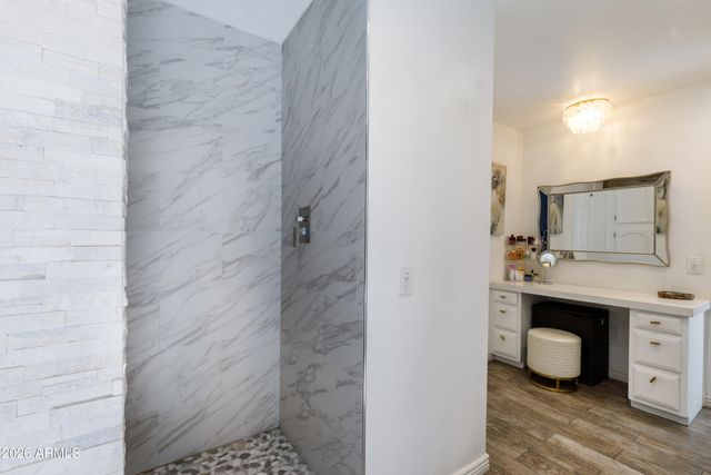 4833 N 38TH Street, Phoenix, AZ 85018