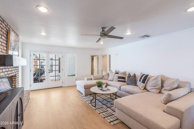 4833 N 38TH Street, Phoenix, AZ 85018