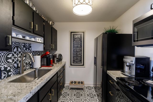 4833 N 38TH Street, Phoenix, AZ 85018