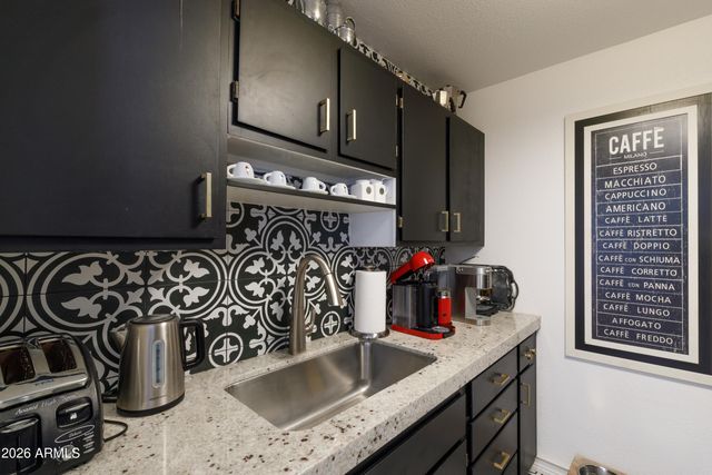 4833 N 38TH Street, Phoenix, AZ 85018