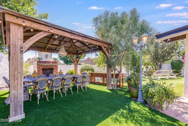 4833 N 38TH Street, Phoenix, AZ 85018