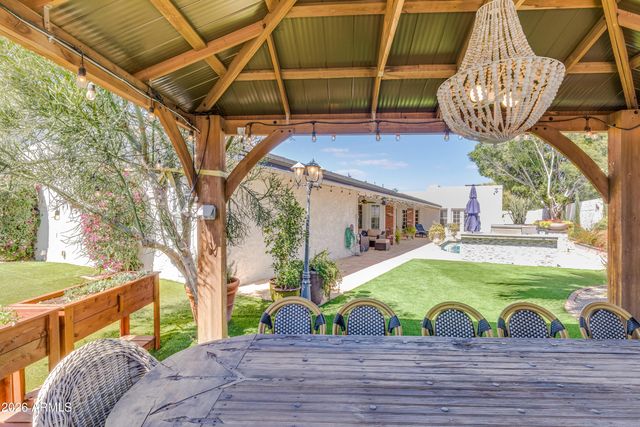 4833 N 38TH Street, Phoenix, AZ 85018