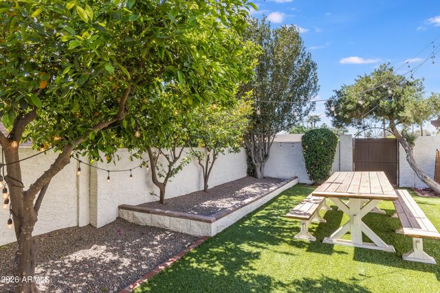 4833 N 38TH Street, Phoenix, AZ 85018