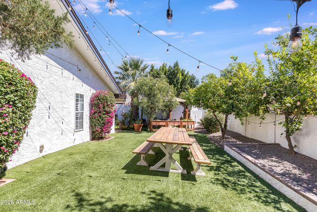 4833 N 38TH Street, Phoenix, AZ 85018