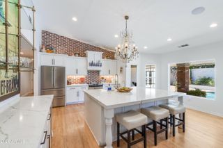 4833 N 38TH Street, Phoenix, AZ 85018