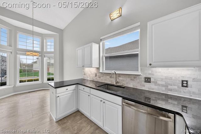 3141 Bridlewood Drive, Rochester, MI 48306
