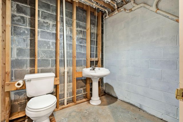 137 County Road 244, Athens, TN 37303