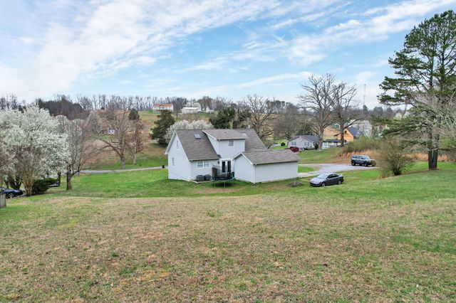 137 County Road 244, Athens, TN 37303