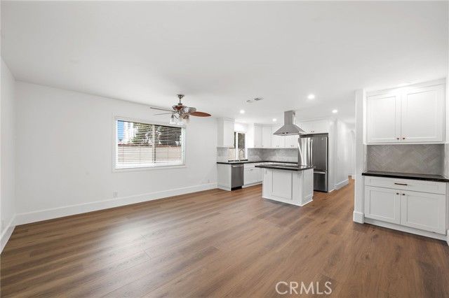 377 Roycroft Avenue, Long Beach, CA 90814