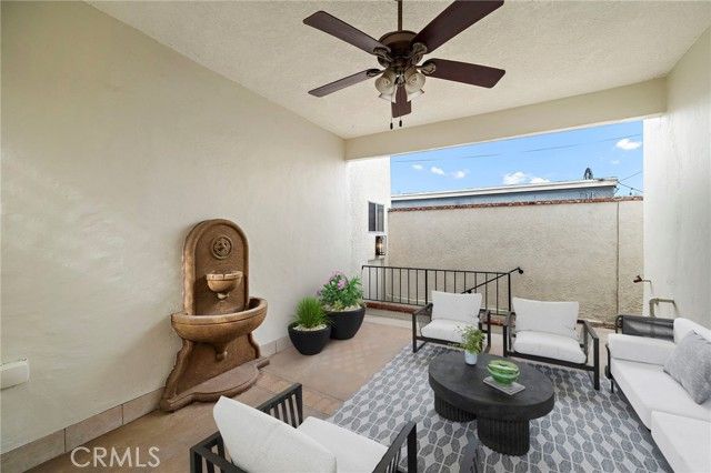 377 Roycroft Avenue, Long Beach, CA 90814