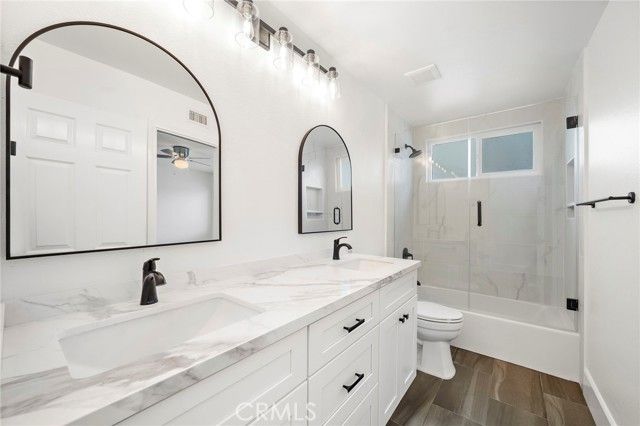 377 Roycroft Avenue, Long Beach, CA 90814