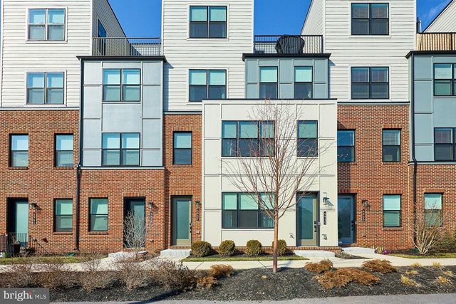 4937 EISENHOWER AVE, Alexandria, VA 22304