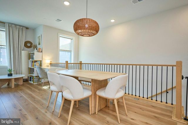 4937 EISENHOWER AVE, Alexandria, VA 22304