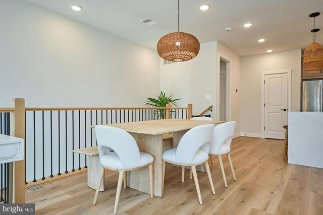 4937 EISENHOWER AVE, Alexandria, VA 22304