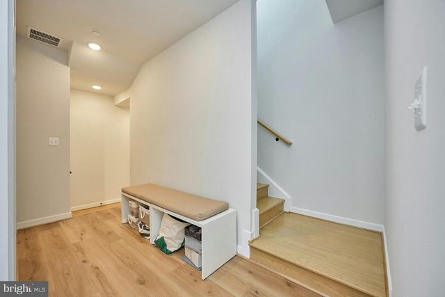 4937 EISENHOWER AVE, Alexandria, VA 22304