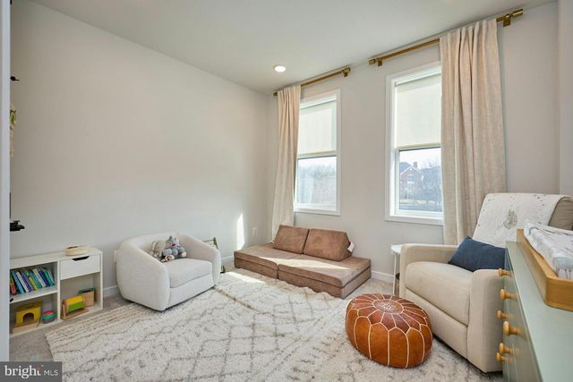 4937 EISENHOWER AVE, Alexandria, VA 22304