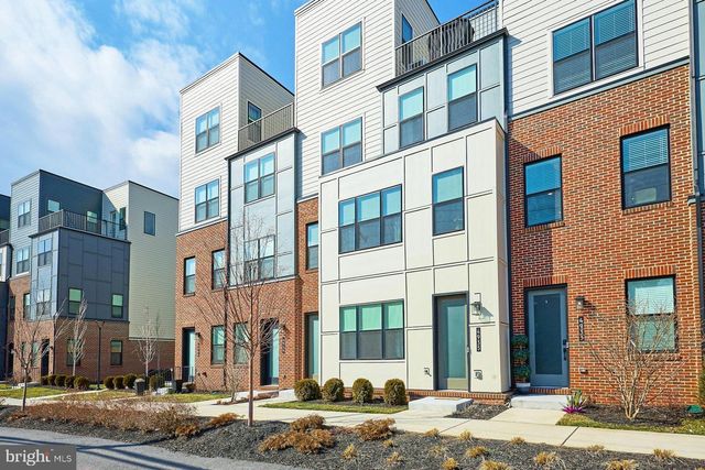 4937 EISENHOWER AVE, Alexandria, VA 22304