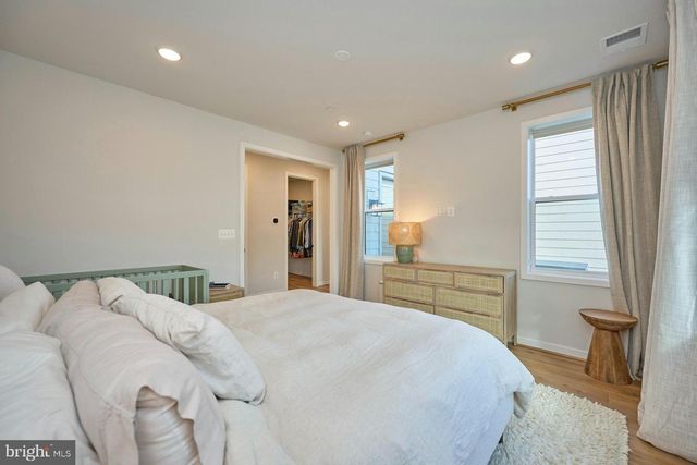 4937 EISENHOWER AVE, Alexandria, VA 22304