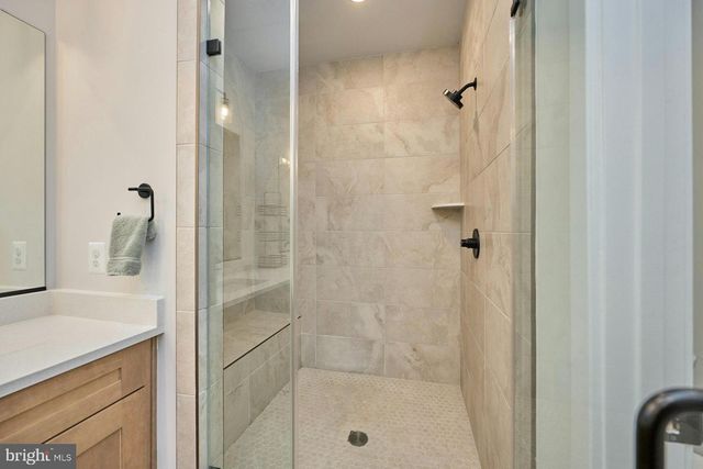 4937 EISENHOWER AVE, Alexandria, VA 22304