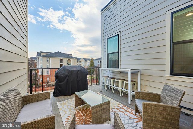 4937 EISENHOWER AVE, Alexandria, VA 22304