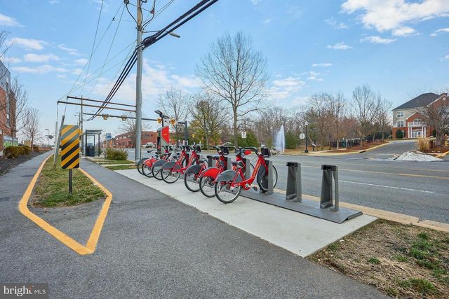 4937 EISENHOWER AVE, Alexandria, VA 22304